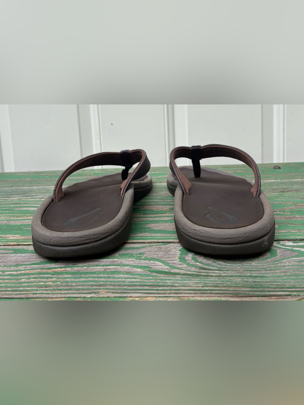 OluKai OHANA Womens Sz 8 Slip On Thong Sandals Brown Flip Flop Beach Summer - Picture 9 of 16
